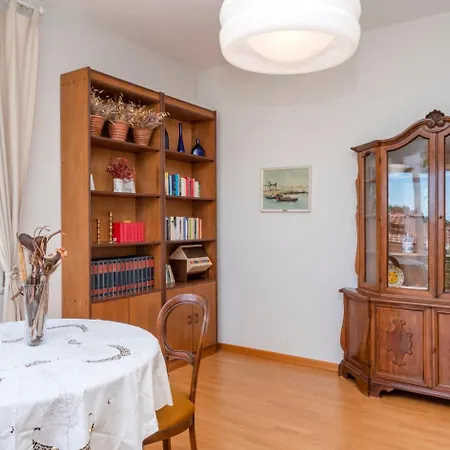 דירה S303 - Sirolo, Ampio Trilocale In Zona Tranquilla סירולו