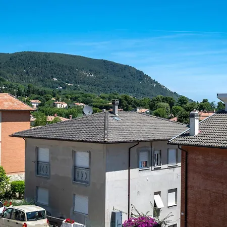 S303 - Sirolo, Ampio Trilocale In Zona Tranquilla דירה סירולו