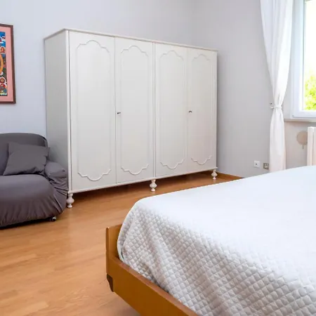 S303 - Sirolo, Ampio Trilocale In Zona Tranquilla דירה *