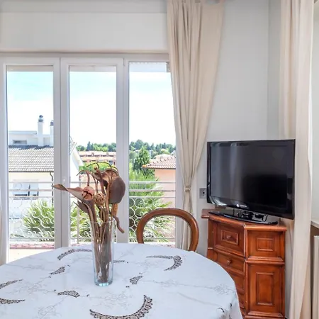 S303 - Sirolo, Ampio Trilocale In Zona Tranquilla *