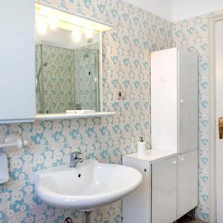 S303 - Sirolo, Ampio Trilocale In Zona Tranquilla Appartement *